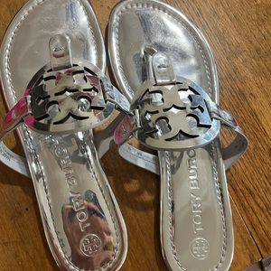 Women’s Tory Burch Sandals size 7 silver Miller
